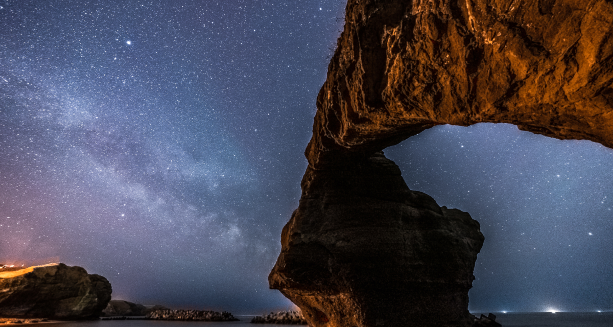 釧路市的眼鏡岩和星空